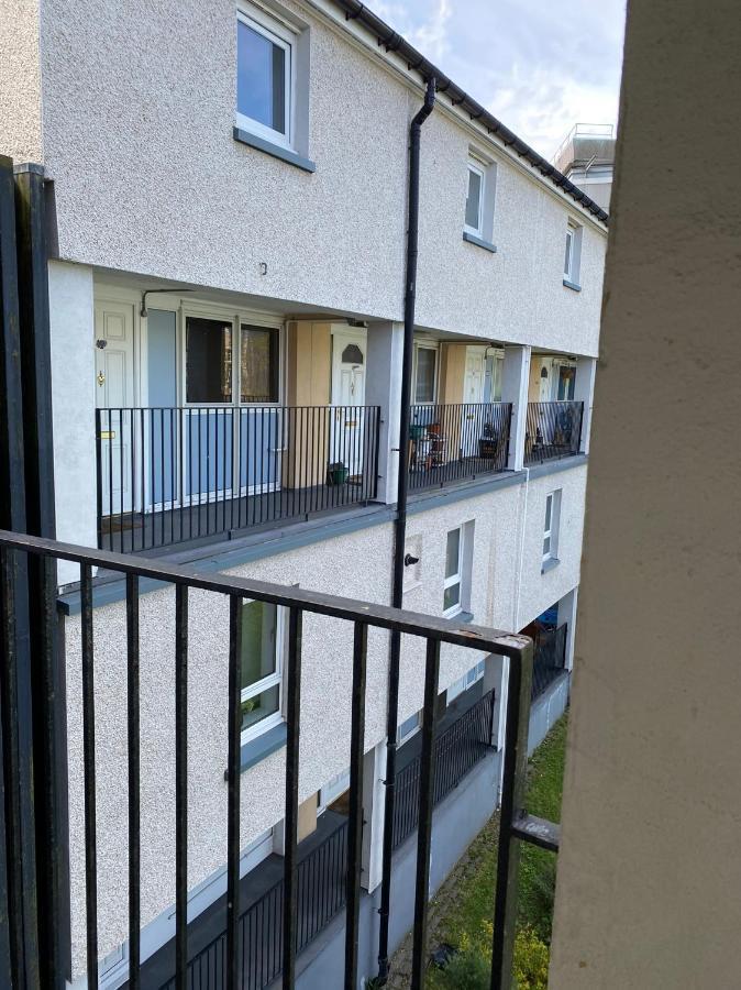 Holyrood New Apartment Единбург Екстериор снимка