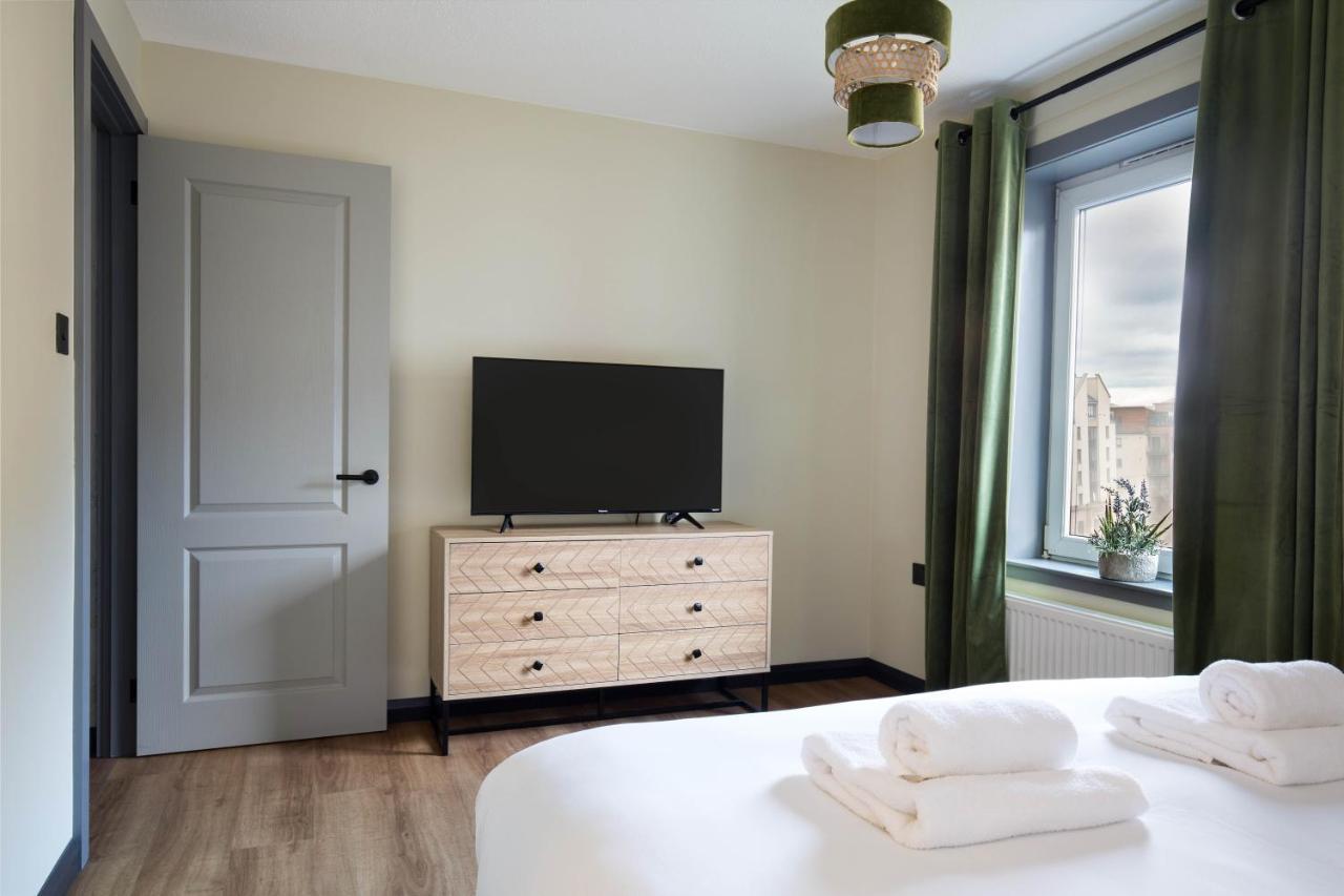 Holyrood New Apartment Единбург Екстериор снимка