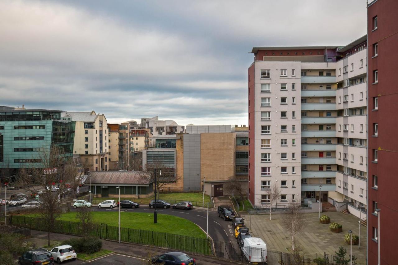 Holyrood New Apartment Единбург Екстериор снимка