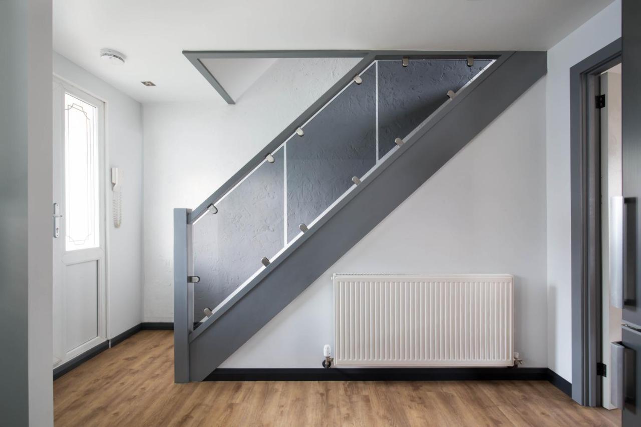 Holyrood New Apartment Единбург Екстериор снимка